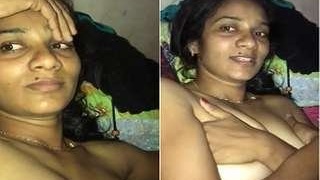 Tamil couple enjoys steamy sex in video