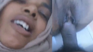 Mallu aunty from hijab gets fucked by tourist agent in MMS