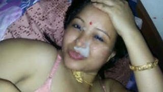 Manipuri's sexually aroused wife performs BJ