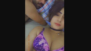 Pakistani couple enjoys intense masturbation session