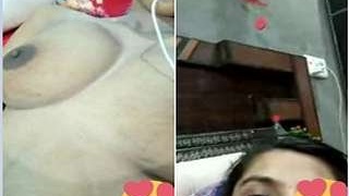 Naughty Indian girl flaunts her body in video call