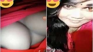 Indian girl shows off her body in video call, including her boobs and pussy
