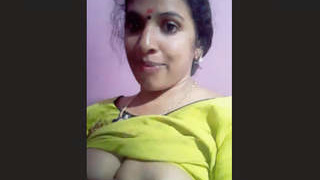 Indian auntie flaunts her big breasts