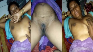 Indian domestic worker has sex with her employer for cash