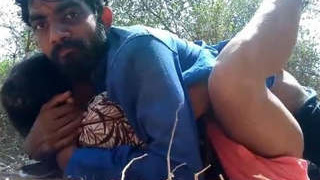 Desi couple enjoys outdoor sex in the village