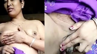 Bhabi from north teases in selfshot video