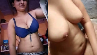 Desi girl flaunts her curves in a seductive nude selfie for her lover