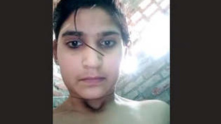 Desi Bangali babe indulges in solo play