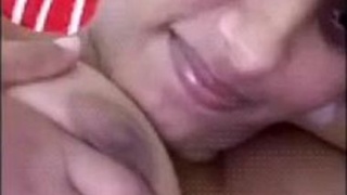 Desi girlfriend surprises her boyfriend with her nude body