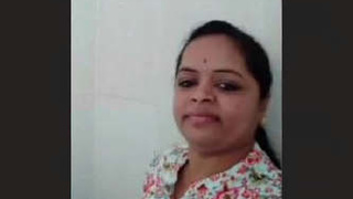 Indian wife pleasures herself on video call