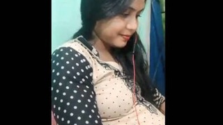 Bengali tango star flaunts her gorgeous pussy on the dance floor