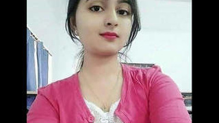 Indian babe gets fucked hard in this steamy video