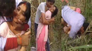 Village Bhabhi's secret outdoor video leaked online
