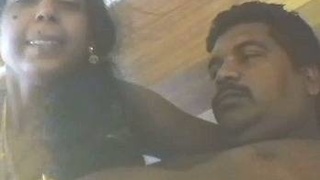 Tamil auntie enjoys oral sex in video