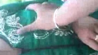 Video of a Bengali teenage girl indulging in XXX activities leaked online