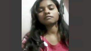 Desi babe flaunts her assets in a live video call