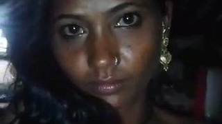 Local Indian girl gets a blowjob in a Dehati sex video