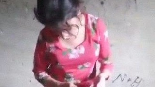 Young Indian girl Randy from Kanpur shows off her body in a sexy video