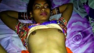 Indian woman masturbates with pussy pads in solo video