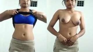 Exclusive video of a sexy desi girl exposing her boobs and pussy