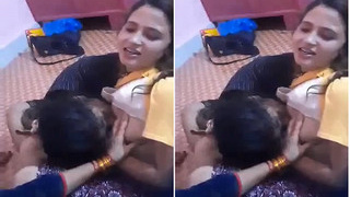 Amateur Indian girls enjoy lesbian sucking in exclusive video