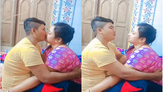 Exclusive video of Desi bhabhi kissing in HD