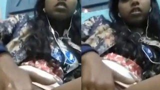 Horny Indian teen pleasures herself with her fingers