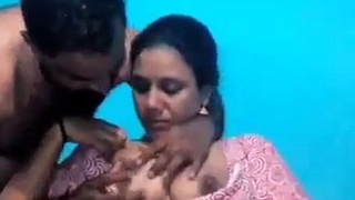 Desi sex tube video of a teacher and contractor in action