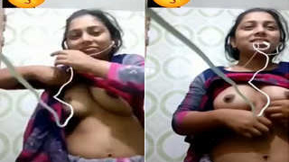 Exclusive video of a desi girl showing off her big boobs on Vk