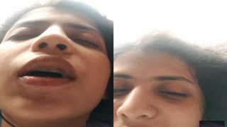 Part 1 of a Mallu girl's erotic display of her naked body