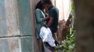 Outdoor sex: Desi lover gets fucked in public