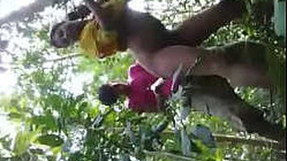 Outdoor callgirl from the Desi village