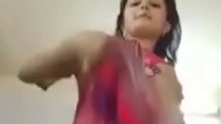 Adorable Indian girl shares nude selfies on video