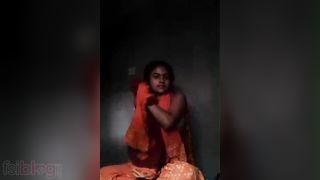Bengali beauty entertains her lover with a live cam show