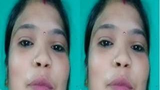 Desi wife indulges in solo play