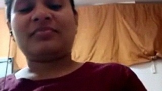 Mallu bhabhi's big boobs and solo masturbation video