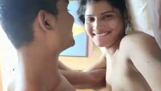 Desi wife gets naughty in a VDO