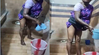 Indian aunty cleans her pussy in exclusive amateur video