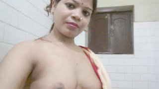 Indian bhabi pleasures herself with her fingers in village setting
