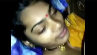 Desi bhabhi sucks and rides big cock in HD video