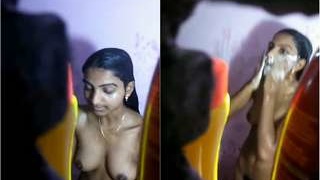 Exclusive video of a super hot Indian girl bathing in hidden camera