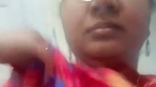 Tamil aunty's solo masturbation session at home