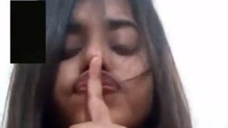 Exclusive: Nude indian girls share intimate selfies