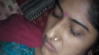 Indian babe's pussy gets licked and fingered in a sensual video