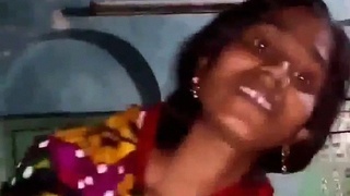 Indian man masturbates in a homemade video