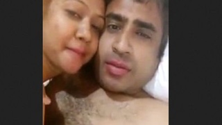 Desi Aldeia's village sali: A steamy video