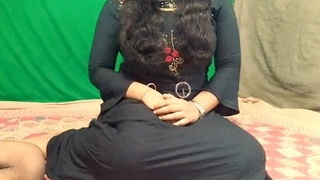 Indian village bhabi gets naughty in video 2