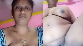 Aunty with a big ass unhappy with her pussy and masturbating