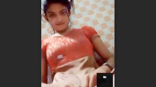 Cute desi solo girl reveals her beauty in a video