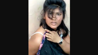 Desi couple gets caught in the act of outdoor sex